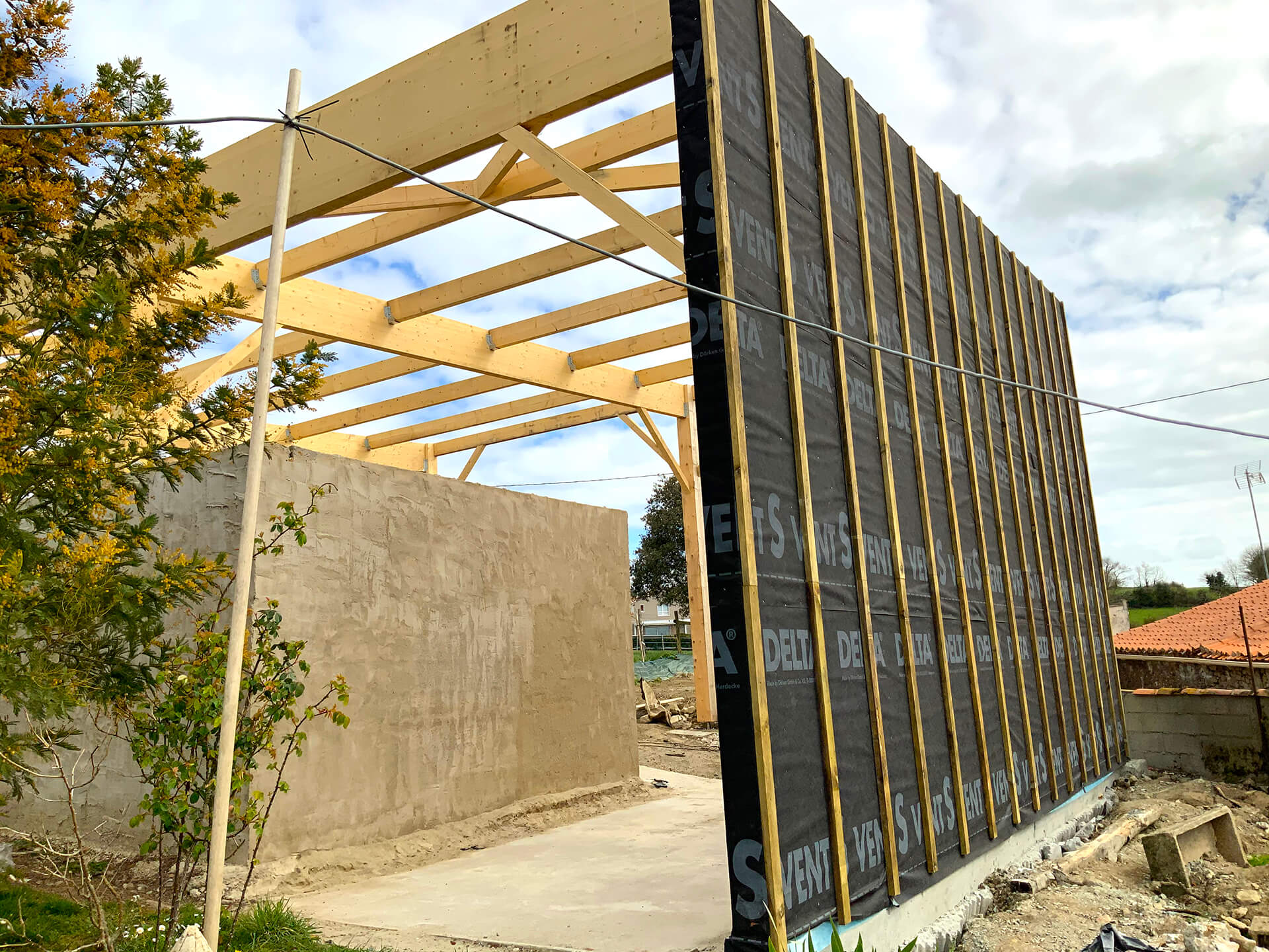 Construction extérieure à la maison en ossature bois aux Herbiers